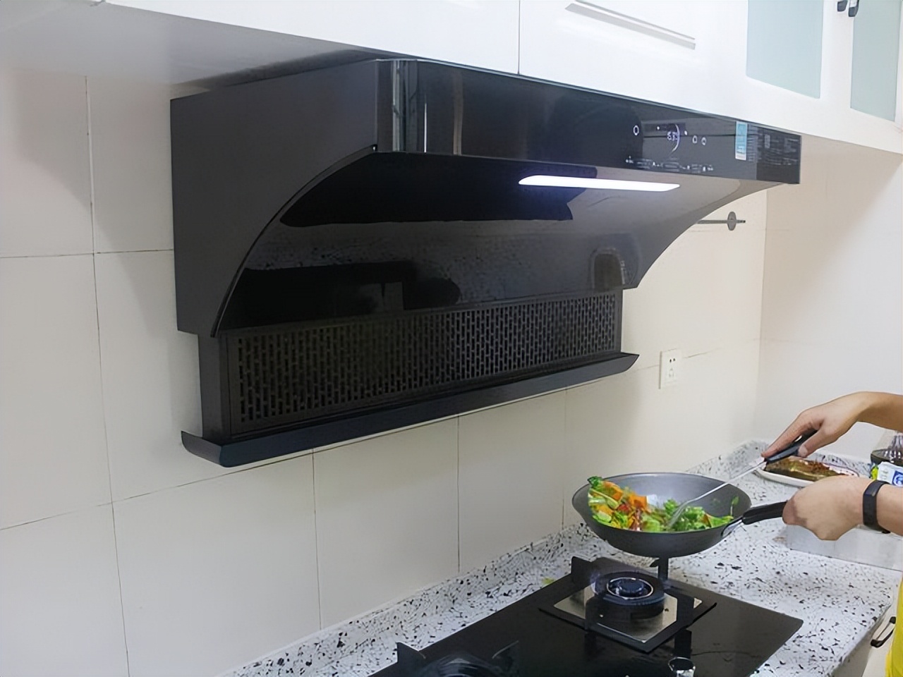 抽油烟机价格差异原因_抽油烟机工作原理_抽油烟机售后服务最好