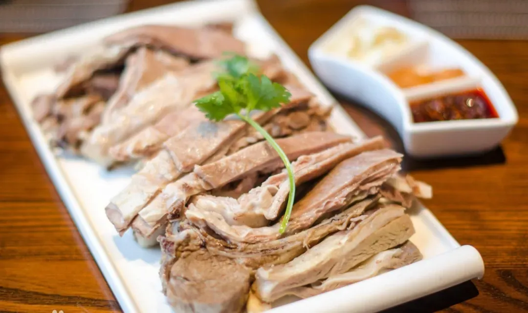 呼伦贝尔三月末赏花攻略_红毛柳观赏指南_自驾游呼伦贝尔大草原攻略