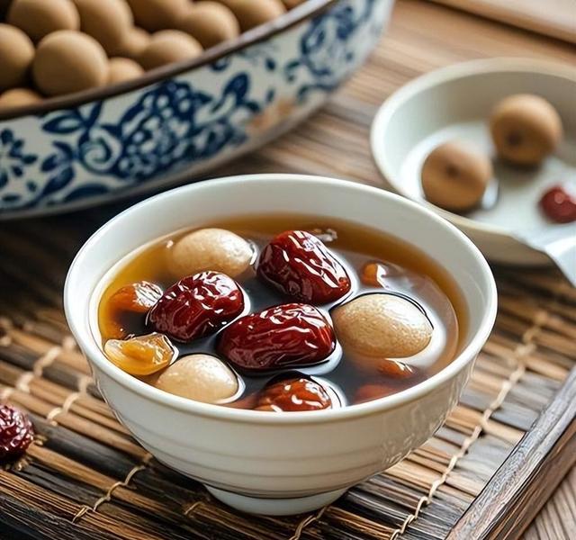 长期喝黑枸杞皮肤好得不得了_肠道菌群与皮肤关系_内调养肤