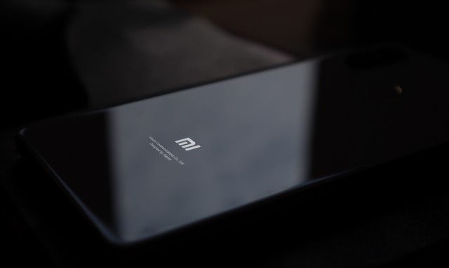 小米石墨烯电池手机_小米18 Pro小屏工程机_双2亿像素影像系统