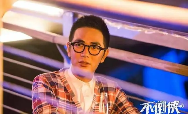 柯震东不倒侠定档贺岁 林依晨合作 张晓龙王大陆主演_柯震东疑似解禁电影过审 《不倒侠》12月上映_柯震东最新电影