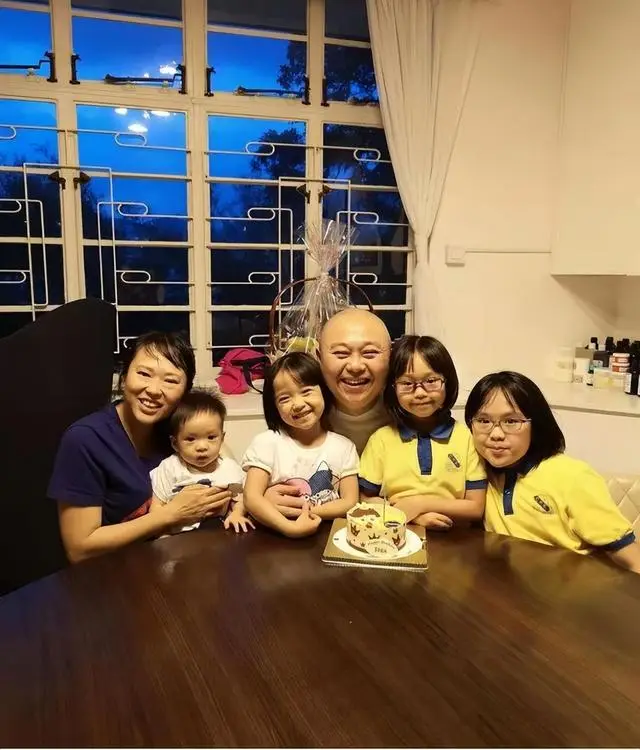 林盛斌 婚礼主持_林霏儿成熟装扮_林盛斌女儿林霏儿