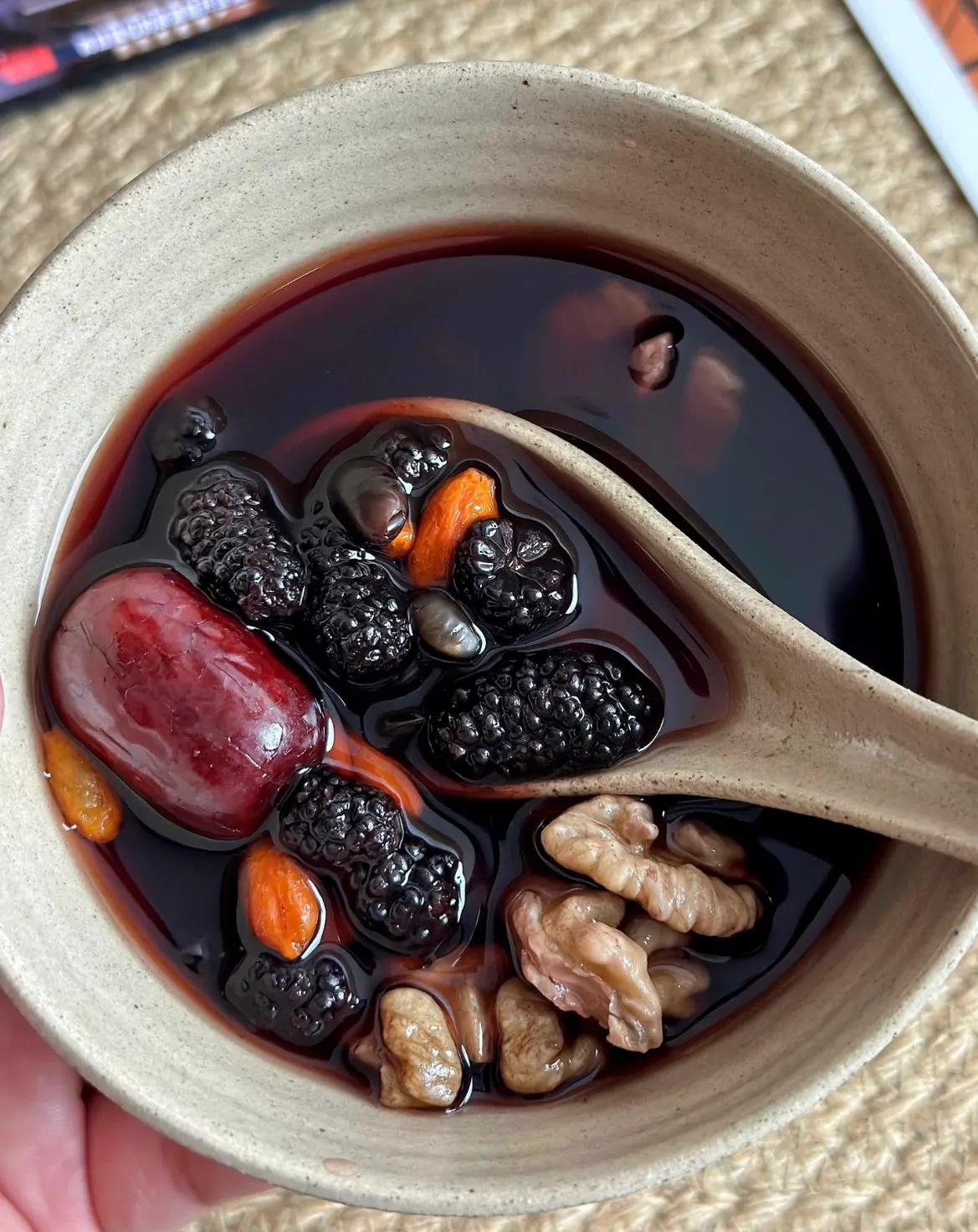 咖啡染发教程_天然染发方法_准备怀孕可以烫头发吗