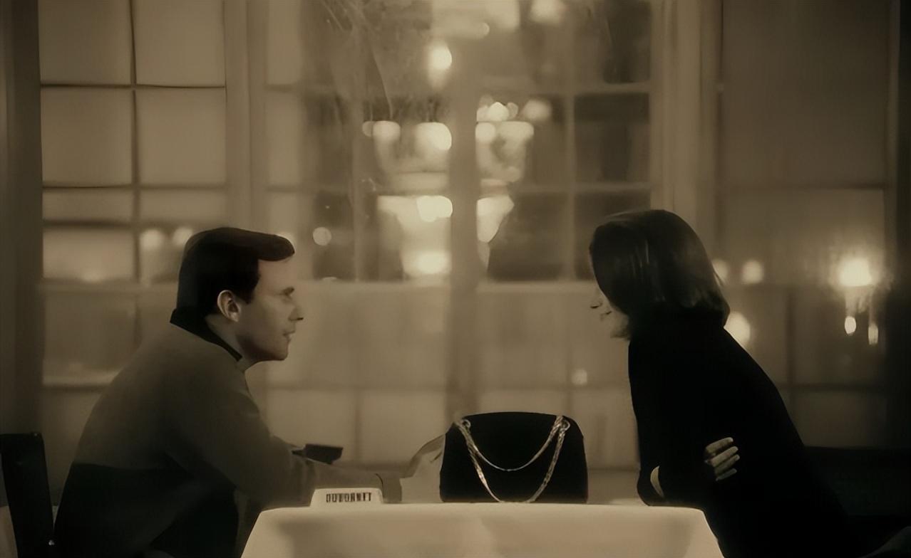 chanel最新广告大片解析_香奈儿经典台词_chanel涨价经典手袋价格分析