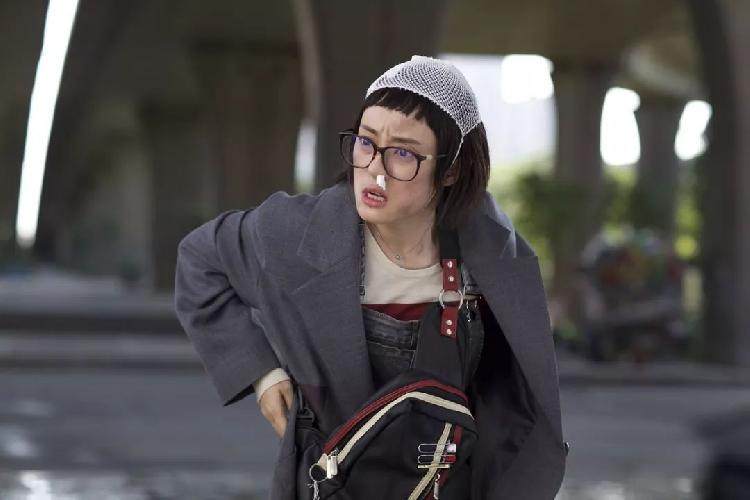 杨幂评价赵丽颖_赵丽颖复出 有翡 王一博转型困境