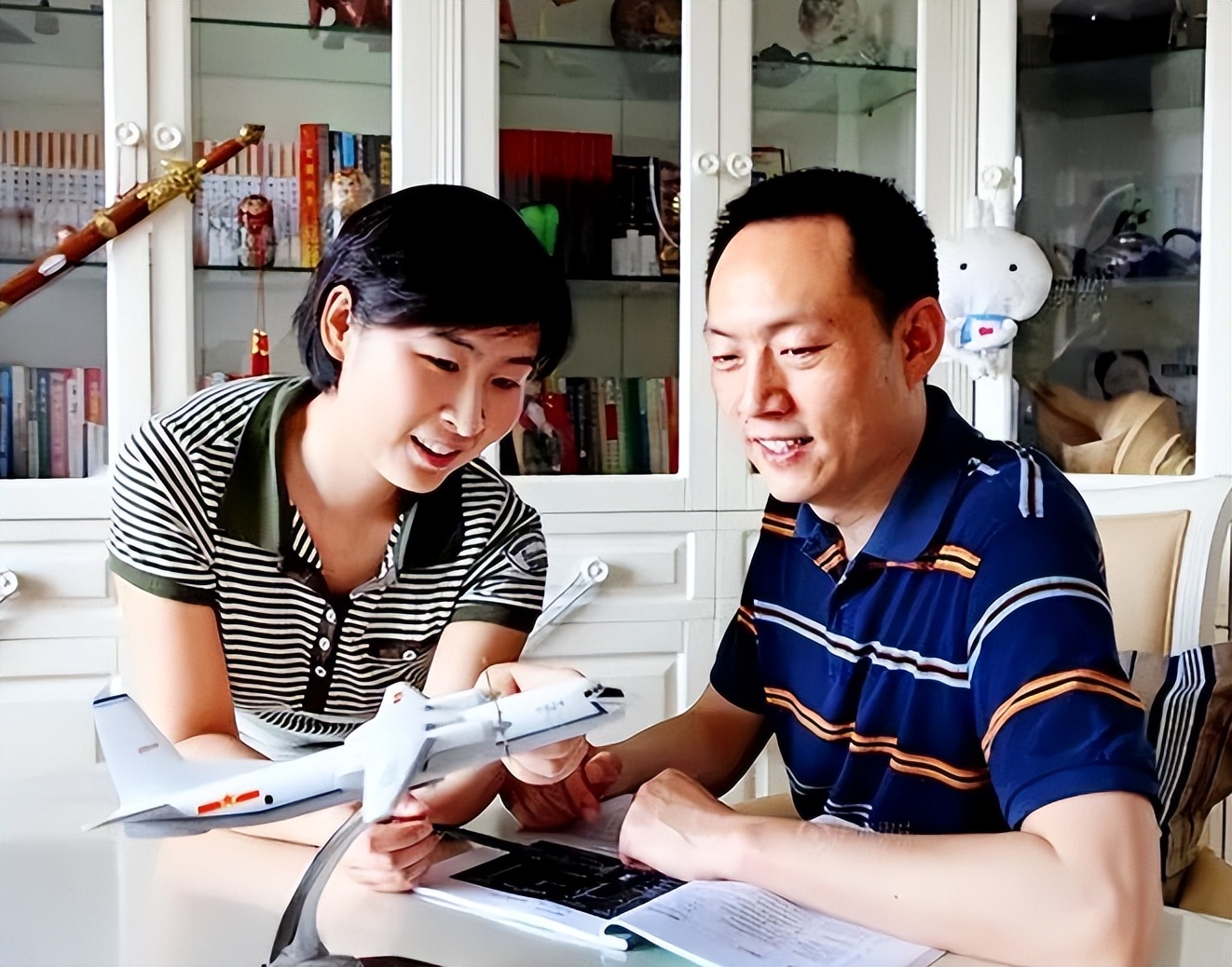 空军飞行员的妻子_刘洋 太空女宇航员 丈夫支持