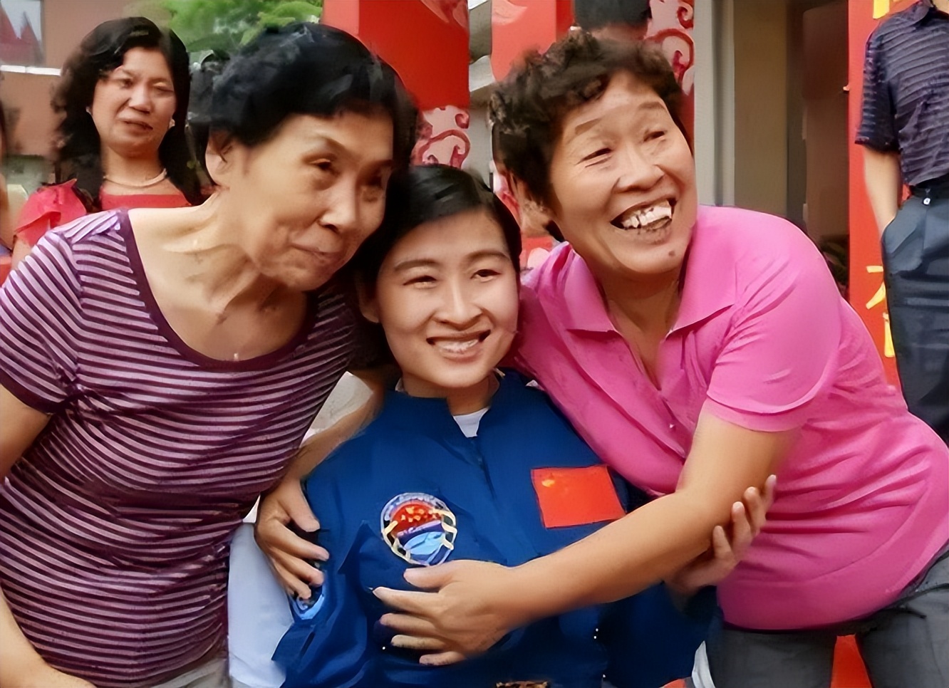 空军飞行员的妻子_刘洋 太空女宇航员 丈夫支持