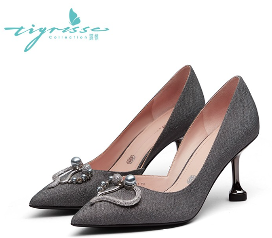 哪个牌子的鞋子会发光_高端高跟鞋品牌排行榜_意大利高跟鞋品牌推荐