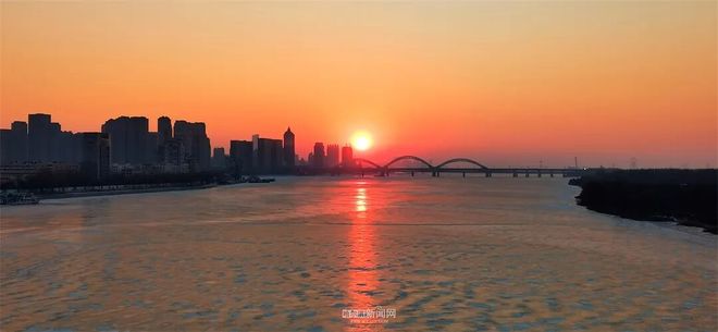 18日夜间至19日白天降雪伴大风_未来三天气温起伏过程_哈尔滨天气预报?