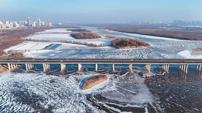 未来三天气温起伏过程_哈尔滨天气预报?_18日夜间至19日白天降雪伴大风