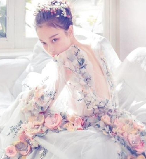 礼服与发型_新娘晚礼服发型图片_新娘晚礼服发型设计