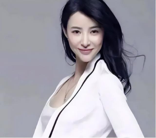 汪峰四位老婆故事_汪峰前妻列表_汪峰有几个妻子及照片