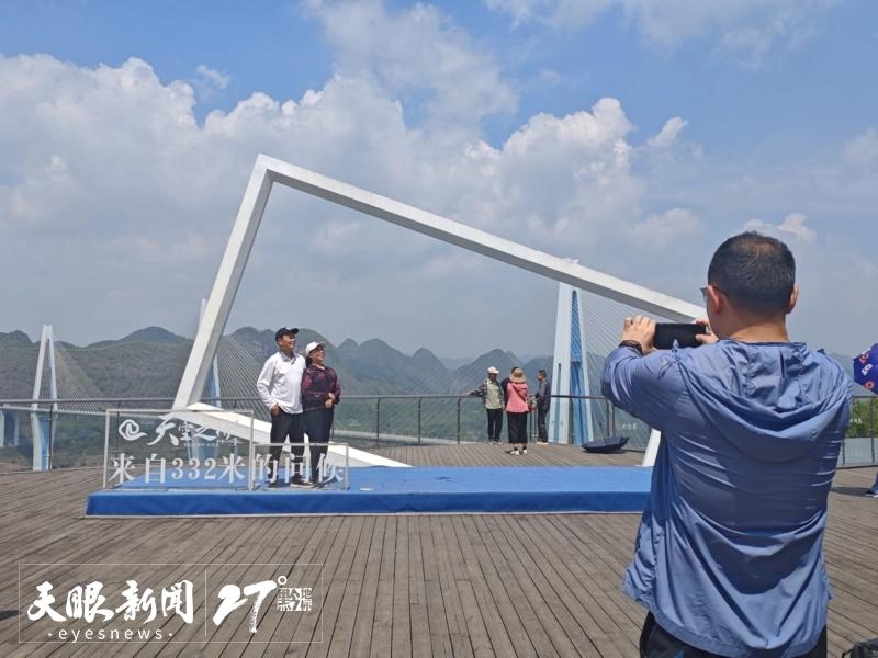 贵州桥旅融合景区推荐_贵州花江峡谷大桥旅游_贵州国庆旅游