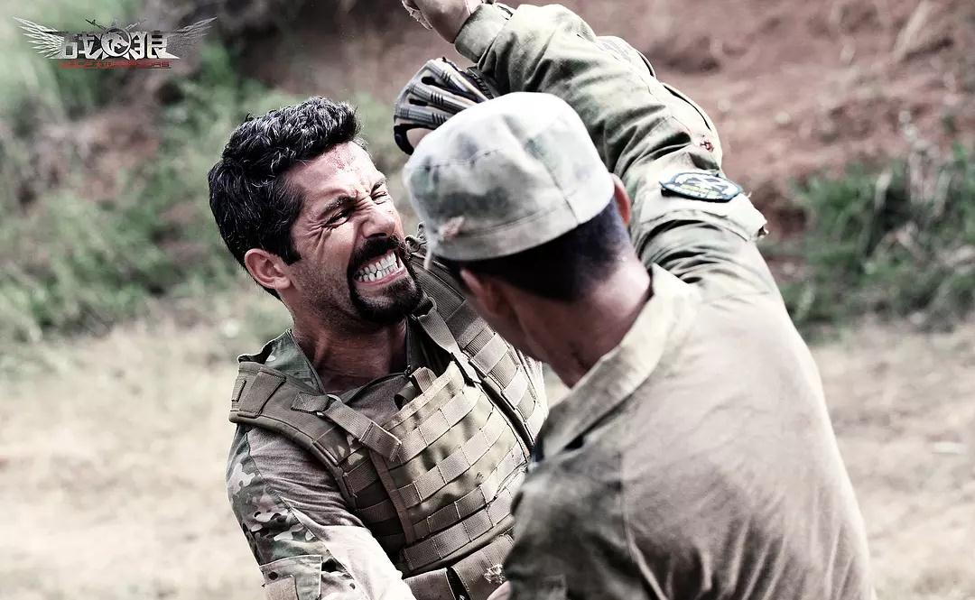 吴京 早年经历_吴京狼牙炒菜_吴京 逆袭故事