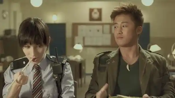 吴京狼牙炒菜_吴京 银幕形象转变 国民硬汉