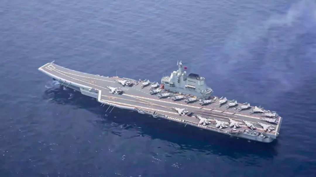 中国海军004型航空母舰设计构型_中国造航母最新图片_中国海军003型航空母舰福建舰试航