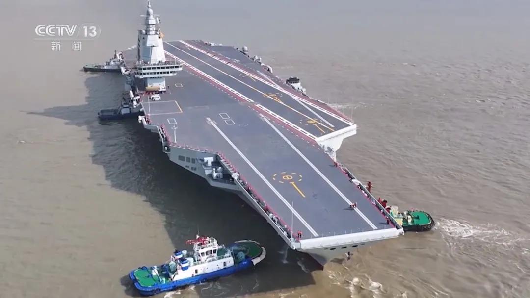 中国海军福建舰首次海上试航_中国造航母最新图片_福建舰航母电磁弹射器试航