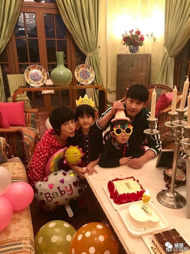 陆毅鲍蕾女儿庆生_陆毅鲍蕾二胎疑曝光_贝儿9岁生日