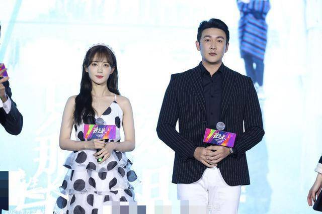 陆毅三胎儿子曝光_陆毅鲍蕾二胎疑曝光_鲍蕾小儿子照片