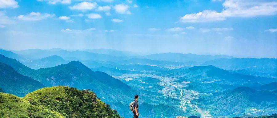 新旅游模式_传统旅行社与网上旅行社_老旅游对比