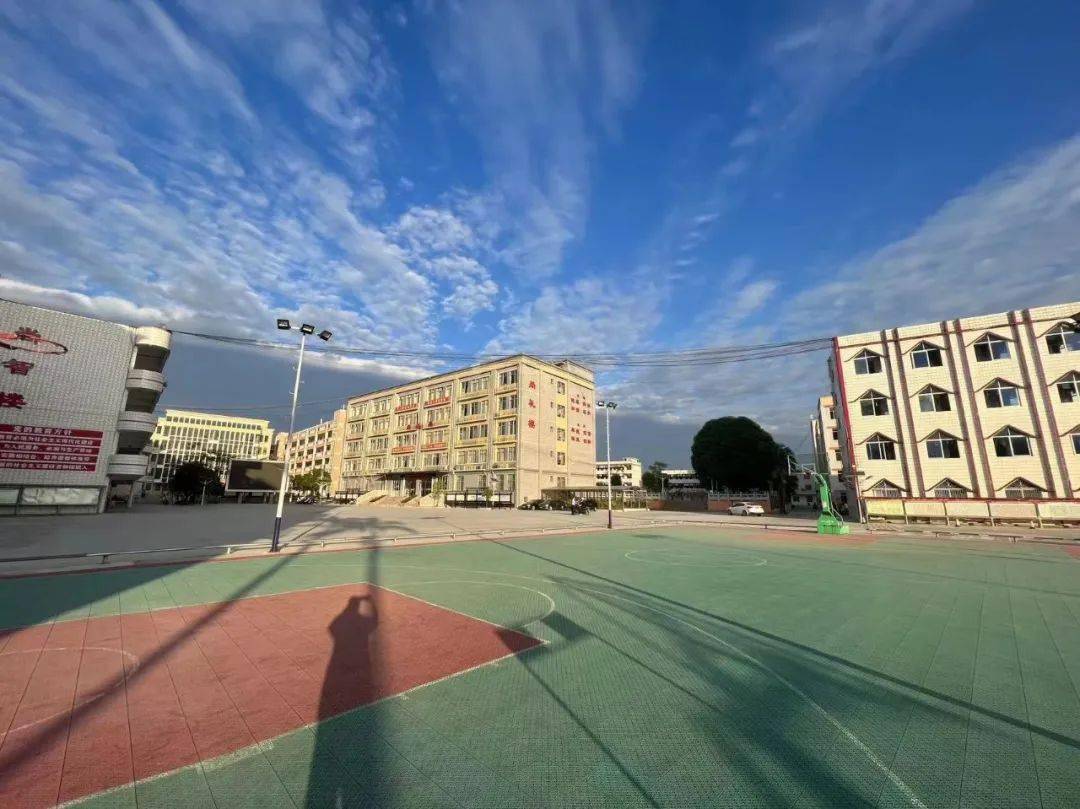 都安职教中心_都安县职业中专学校_都安瑶族自治县职业教育中心招生