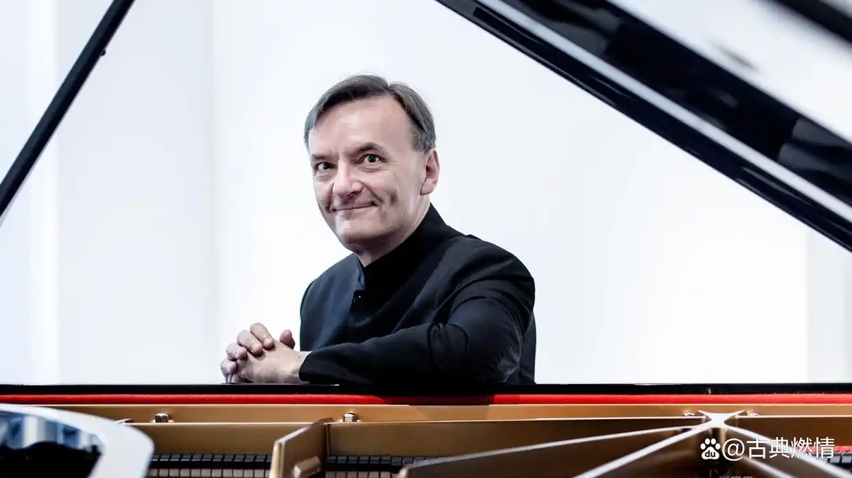 世界著名音乐家的名字_最伟大的25位钢琴家_历史上最伟大的钢琴家排名