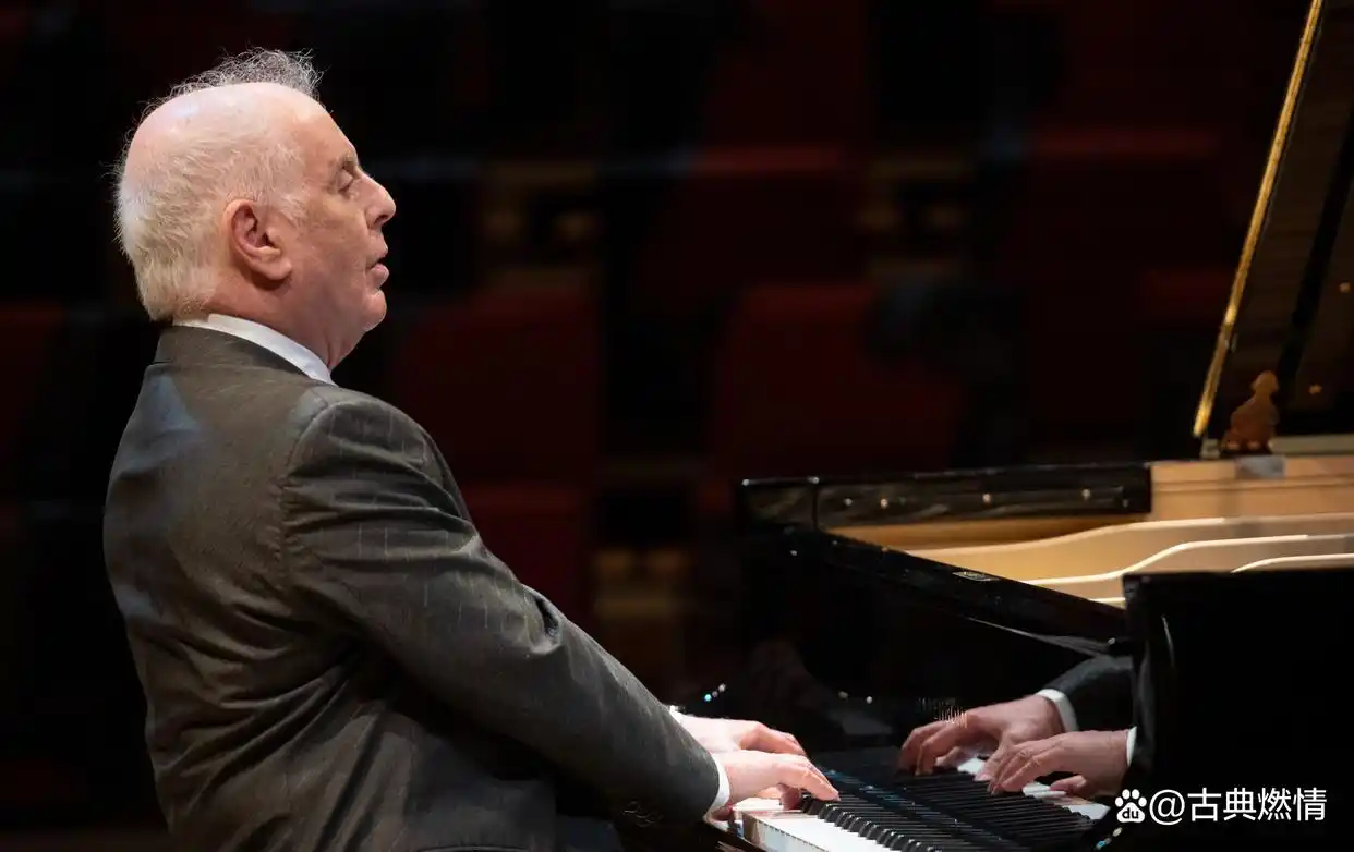 历史上最伟大的钢琴家排名_世界著名音乐家的名字_最伟大的25位钢琴家