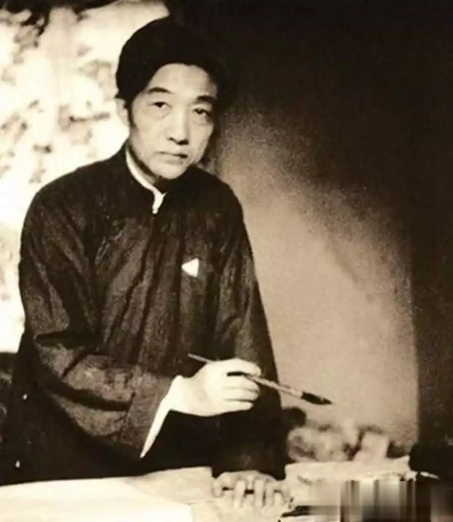 徐悲鸿马的艺术特点_徐悲鸿画马的技法与精神_徐悲鸿画的马