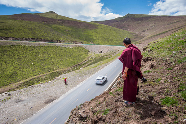 年保玉则生态环境保护协会_年保玉则黑颈鹤保护_藏民生态保护意识