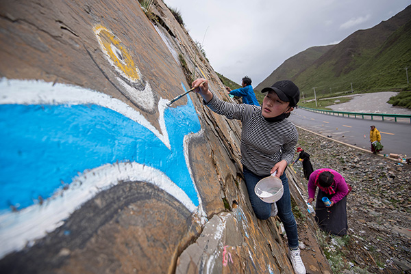 藏民生态保护意识_年保玉则黑颈鹤保护_年保玉则生态环境保护协会