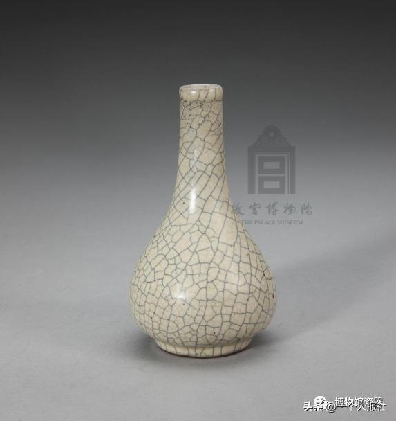 宋代官窑瓷器底部特征_官窑青釉蒜头瓶_宋代官窑青釉盏托