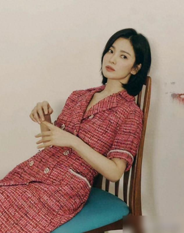 优雅气质发型_女性形象气质_新娘晚装发型图片