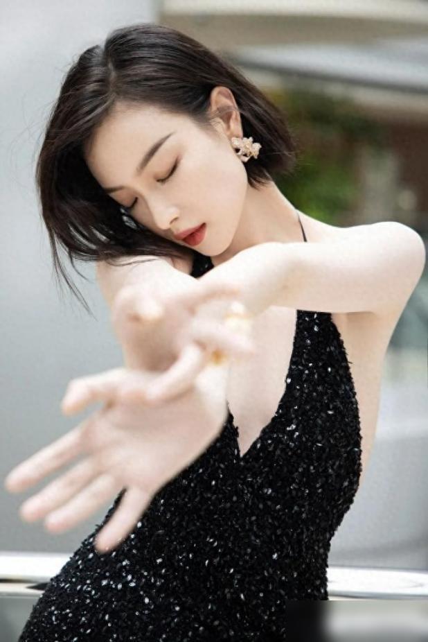女性形象气质_新娘晚装发型图片_优雅气质发型