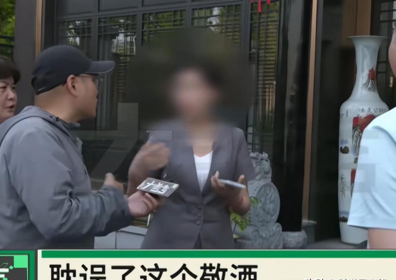 河南婚礼纠纷 新娘换装时间 酒店灯光配合问题_新娘晚装发型图片