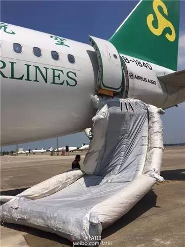 春秋航空常州降落滑梯_a320滑梯充气时间_春秋航空客机应急设备