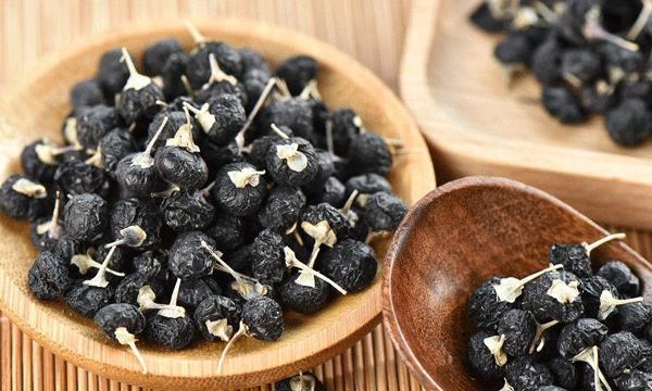 黑枸杞功效与作用_黑枸杞抗氧化能力研究_长期喝黑枸杞皮肤好得不得了