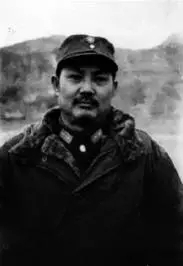 战争时期我军干部的军衔情况_大将为何由周恩来授衔_我军军衔制度的曲折历程