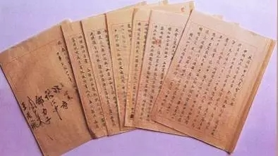 战争时期我军干部的军衔情况_大将为何由周恩来授衔_我军军衔制度的曲折历程