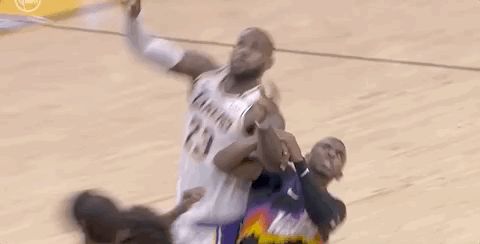 nba-湖人vs太阳 詹姆斯持球突破_湖人和太阳冲突_NBA季后赛今日赛事集锦