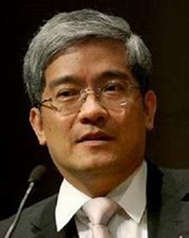 郎咸平博客财经郎眼_郎咸平 2003-2011 经济学家 火热程度 主持节目 100多期 渗透领域 收视不菲 观众喜爱 财经教育法律 互联网风云人物 作家富豪榜