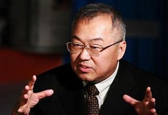 郎咸平博客财经郎眼_郎咸平 2003-2011 经济学家 火热程度 主持节目 100多期 渗透领域 收视不菲 观众喜爱 财经教育法律 互联网风云人物 作家富豪榜