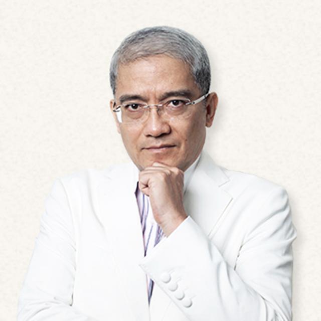 郎咸平博客财经郎眼_郎咸平 2003-2011 经济学家 火热程度 主持节目 100多期 渗透领域 收视不菲 观众喜爱 财经教育法律 互联网风云人物 作家富豪榜