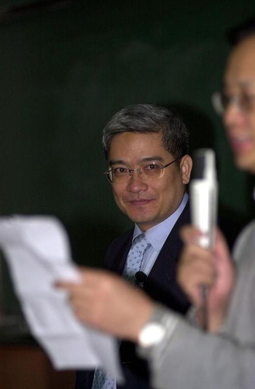 郎咸平直播间现状_郎咸平直播带货_郎咸平博客财经郎眼