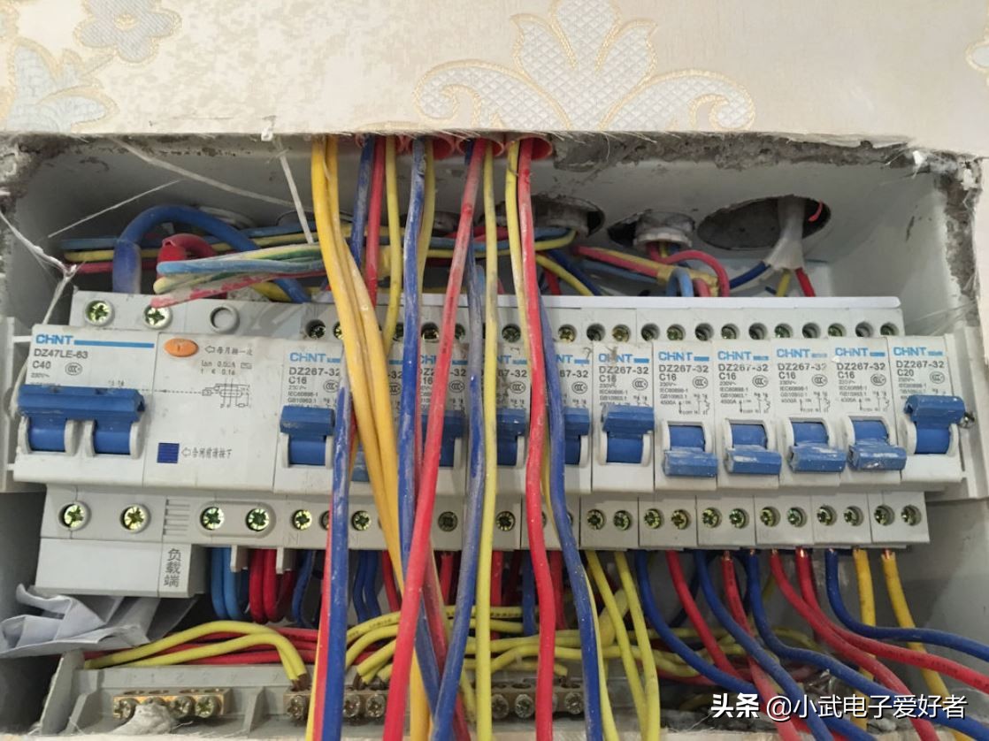 空气开关左零右火_2P开关接线规范_空开2p是什么意思