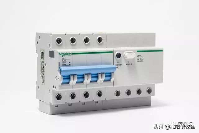 1P空气开关与2P空气开关选用指南_空气开关1P和2P区别_空开2p是什么意思