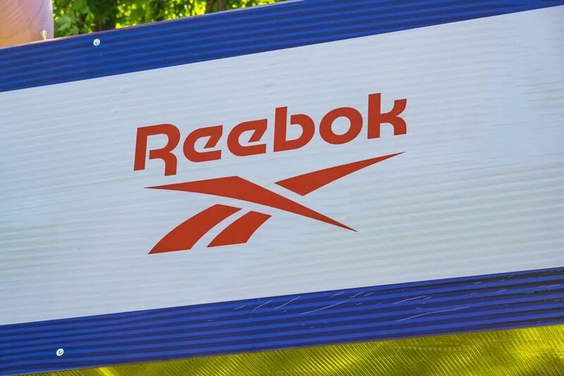 深圳锐步实体店_锐步在中国市场衰落原因_锐步品牌定位混乱分析