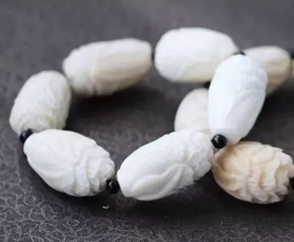 佛珠手串颗数含义_佛珠颗数有讲究_不同颗数佛珠寓意