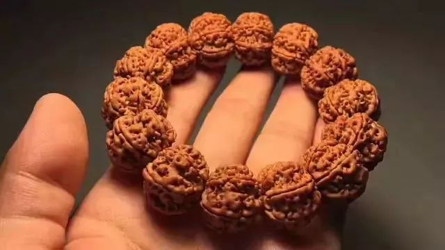 不同颗数佛珠寓意_佛珠颗数有讲究_佛珠手串颗数含义