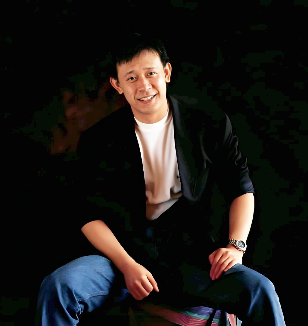 陈国军与刘晓庆婚姻破裂 姜文介入刘晓庆陈国军事件 陈国军自传揭露刘晓庆姜文婚外情_刘晓庆今日大婚