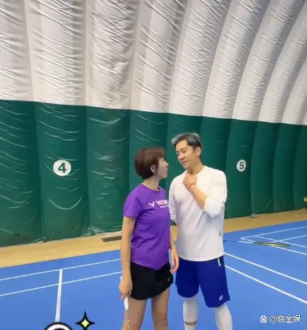 欧阳夏丹打球视频_欧阳夏丹毛宁羽毛球友谊_欧阳夏丹和毛宁一起打球